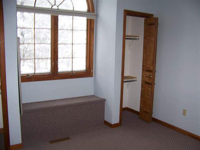 21916 Pine Hollow Ln, South Bend, IN 46628 photo 9