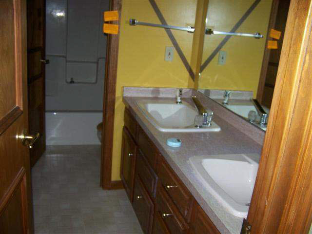21916 Pine Hollow Ln, South Bend, IN 46628 photo 12