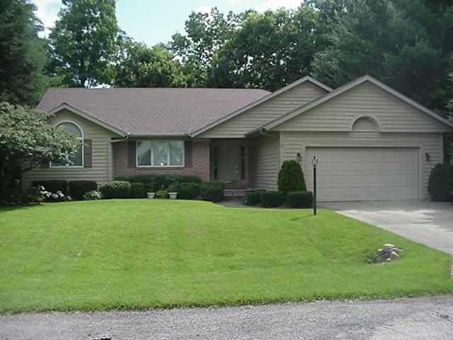 58556 Oxbow Dr, Elkhart, IN 46516 photo 1