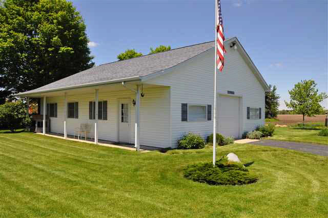 7325 E 600n, Howe, IN 46746 photo 3