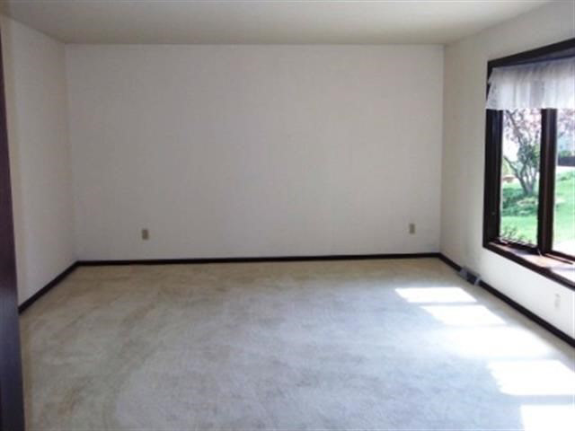 2109 Marabou Pl, Goshen, IN 46528 photo 2