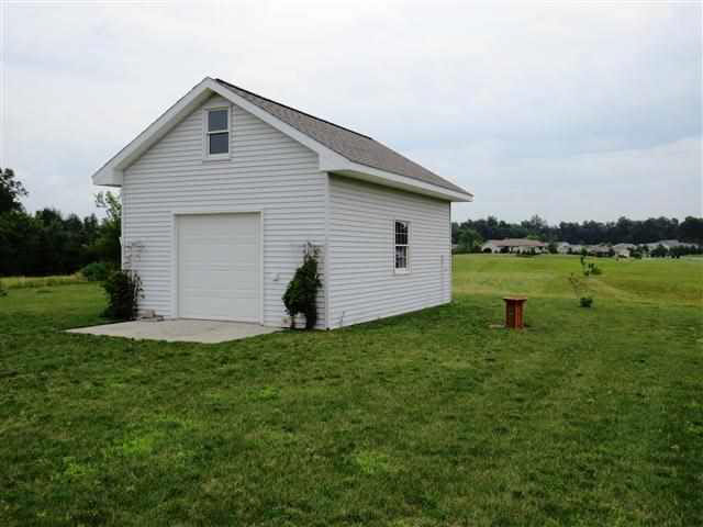 620 E Country Ln, Shipshewana, IN 46565 photo 13
