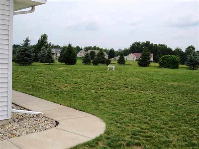 620 E Country Ln, Shipshewana, IN 46565 photo 12