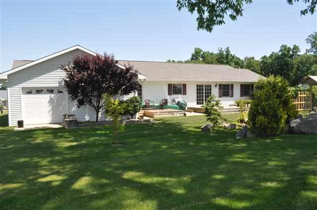 1105 E Country Ln, Shipshewana, IN 46565 photo 7