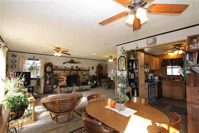 10577 Cr 4, Middlebury, IN 46540 photo 12