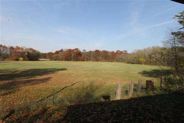 10577 Cr 4, Middlebury, IN 46540 photo 4