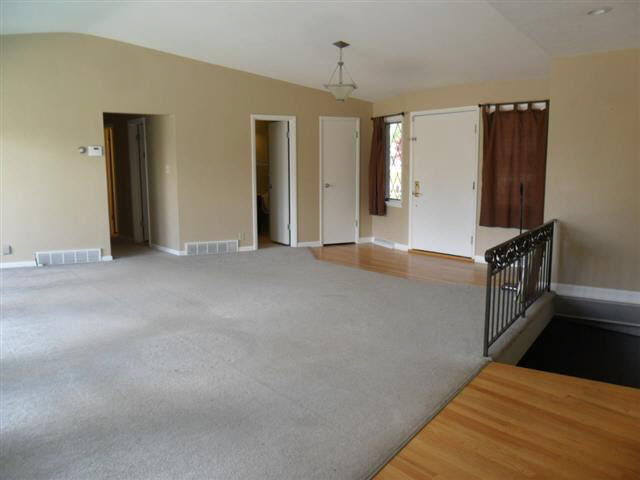 23408 Greenleaf Blvd, Elkhart, IN 46514 photo 4