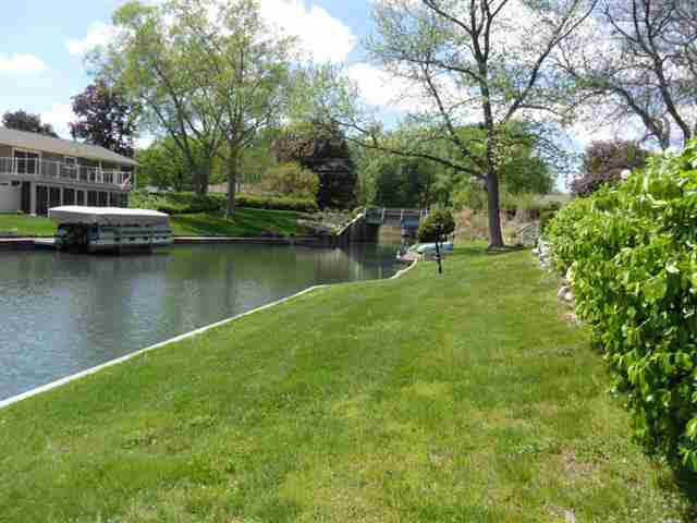 23408 Greenleaf Blvd, Elkhart, IN 46514 photo 3
