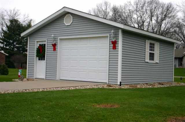 54077 Laguna Dr, Bristol, IN 46507 photo 3