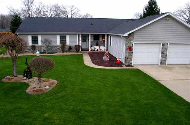 54077 Laguna Dr, Bristol, IN 46507 photo 1