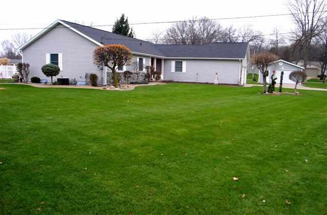 54077 Laguna Dr, Bristol, IN 46507 photo 2