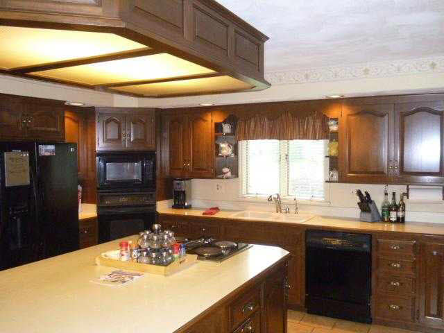 54772 Cr 8, Middlebury, IN 46540 photo 2