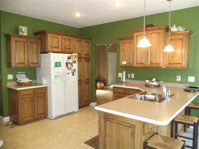 314 Fairview Dr, Goshen, IN 46528 photo 4