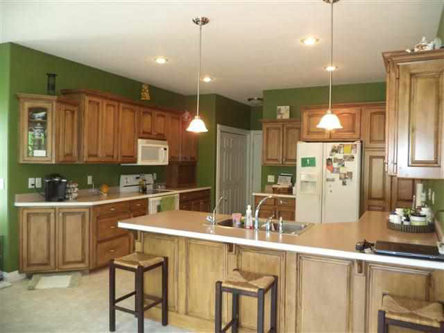 314 Fairview Dr, Goshen, IN 46528 photo 3