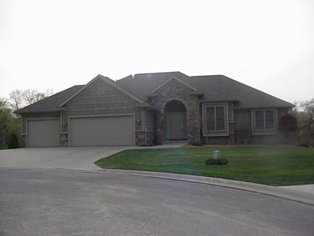 310 Normandy Way, Middlebury, IN 46540 photo 1