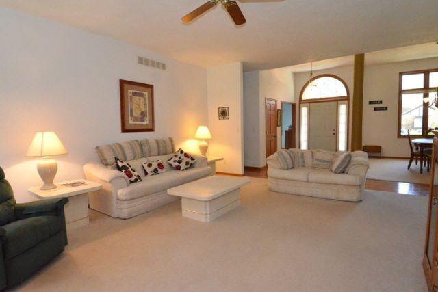 30639 Raintree Dr, Granger, IN 46530 photo 5