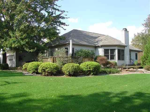 2338 S Paxton Dr, Warsaw, IN 46580 photo 8
