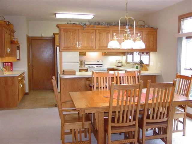 2338 S Paxton Dr, Warsaw, IN 46580 photo 4