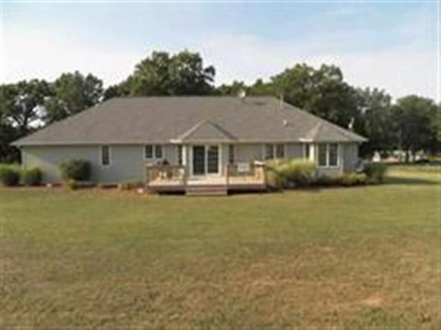 14508 Cr 8, Middlebury, IN 46540 photo 2