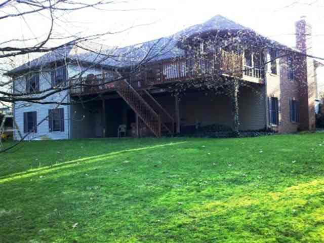 104 Orpha Dr, Middlebury, IN 46540 photo 9