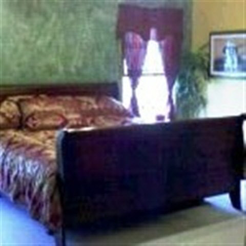 104 Orpha Dr, Middlebury, IN 46540 photo 5