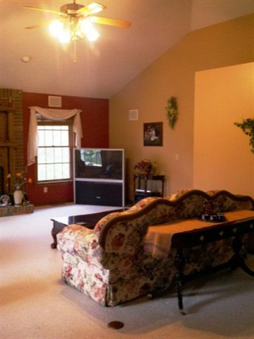 104 Orpha Dr, Middlebury, IN 46540 photo 8