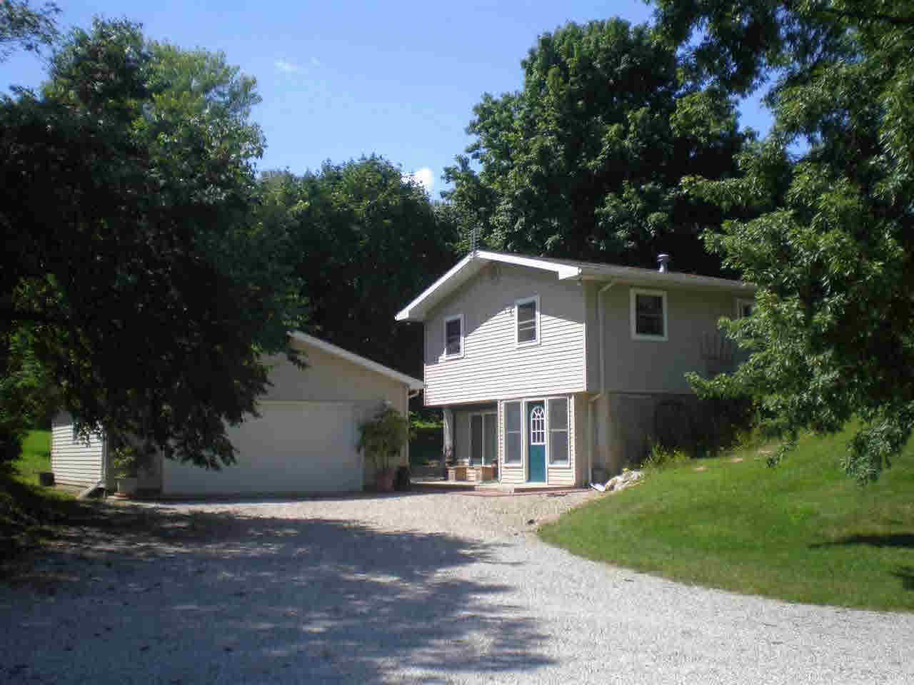 13628 Cr 8, Middlebury, IN 46540 photo 1