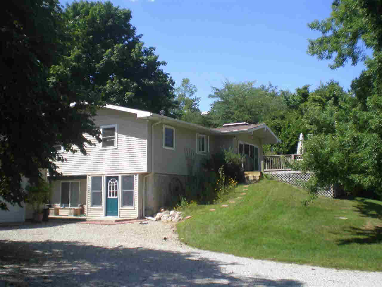 13628 Cr 8, Middlebury, IN 46540 photo 2