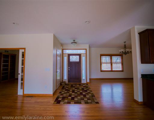 1219 River Bluff Trl, Mishawaka, IN 46545 photo 4