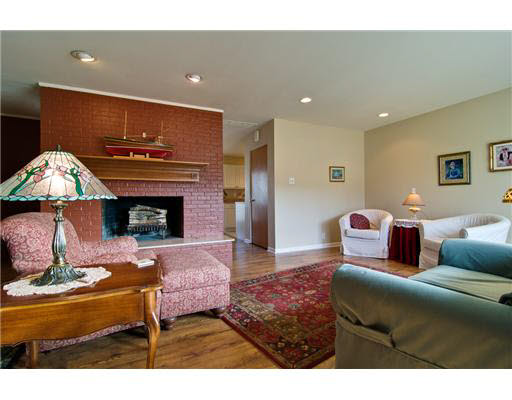 1525 Wall St, South Bend, IN 46615 photo 3