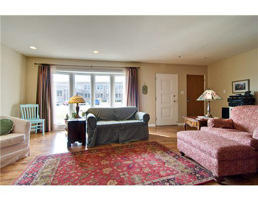 1525 Wall St, South Bend, IN 46615 photo 4
