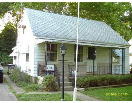 1121 Academy Pl, South Bend, IN 46616 photo 1