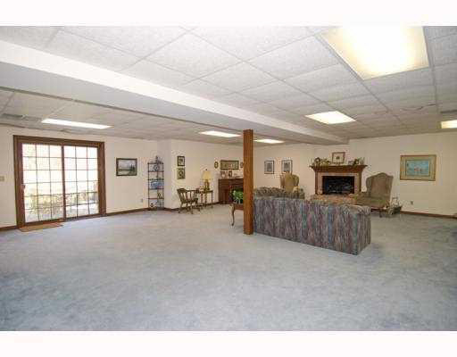 17521 Dannybrook Dr, Granger, IN 46530 photo 8