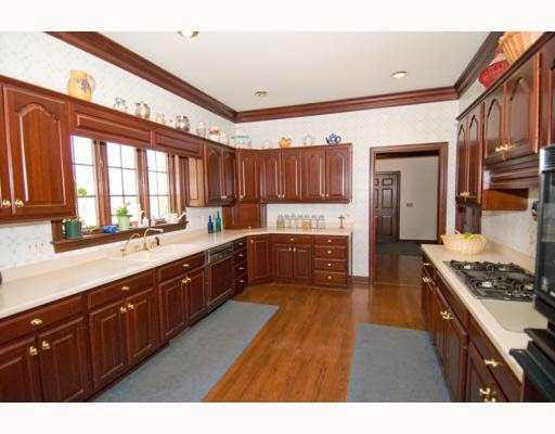 17521 Dannybrook Dr, Granger, IN 46530 photo 7