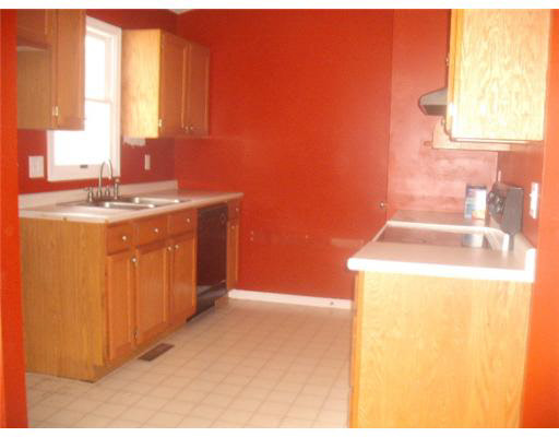 10210 Long Meadow Ln, Granger, IN 46530 photo 3