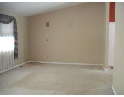 10210 Long Meadow Ln, Granger, IN 46530 photo 2