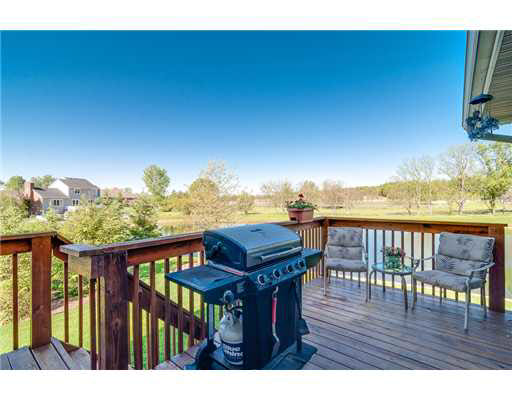 51201 Enchanted Oak Ct, South Bend, IN 46628 photo 9