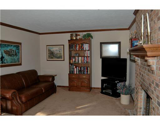 629 Bay View Dr, Mishawaka, IN 46545 photo 3