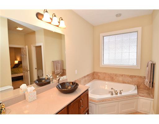 18524 Summer Wind Ln, South Bend, IN 46637 photo 9