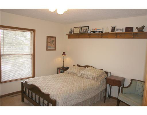 2944 Nutmeg Rd, Plymouth, IN 46563 photo 9