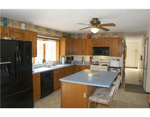 2944 Nutmeg Rd, Plymouth, IN 46563 photo 4