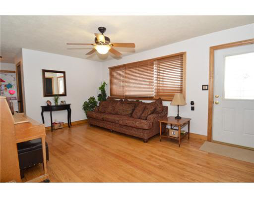 2725 Rockne Dr, South Bend, IN 46615 photo 5