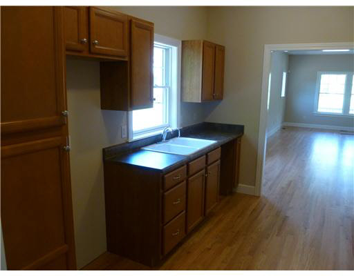803 N Hill St, South Bend, IN 46617 photo 11