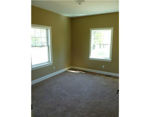803 N Hill St, South Bend, IN 46617 photo 6