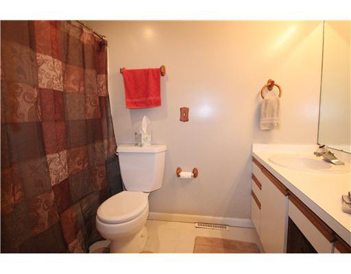 51312 Golfview Ct, Granger, IN 46530 photo 18