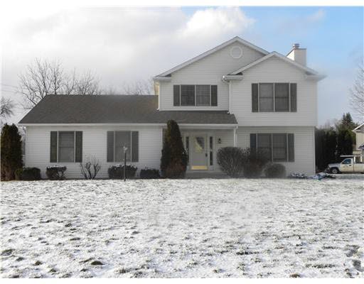 52085 Evard Dr, Granger, IN 46530 photo 1