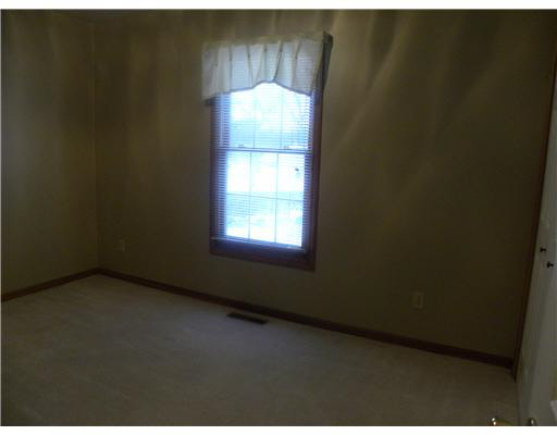 52085 Evard Dr, Granger, IN 46530 photo 8