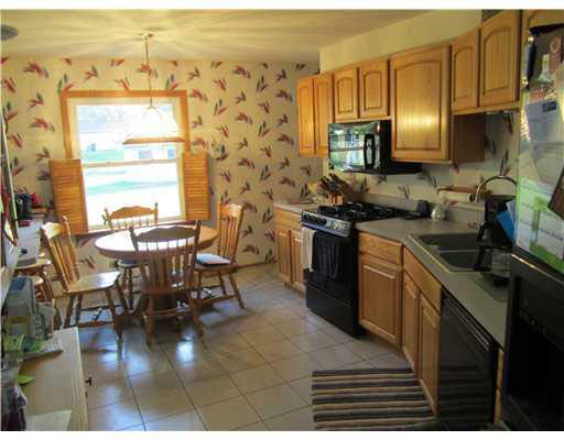 18342 Clairmont Dr, South Bend, IN 46637 photo 2