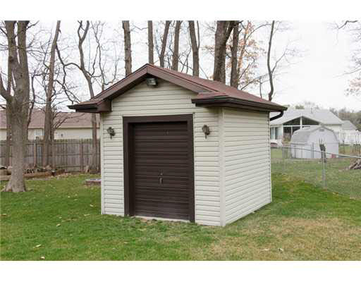 10355 Ashleys Meadow Dr, Granger, IN 46530 photo 15