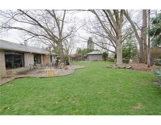 227 Swanson Cir, South Bend, IN 46615 photo 6